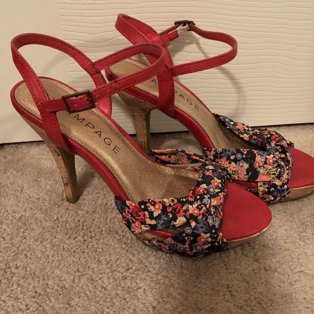 Heels - Picture 2 of 4